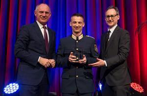 Ein anerkennendes Zeichen und viele Helden