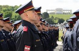 Neue Polizistinnen und Polizisten feierlich angelobt