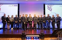 Sicherheitsverdienstpreise feierlich übergeben